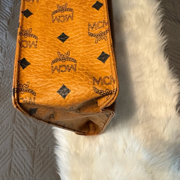 🔥SEND OFFER🔥MCM Tan and Brown Briefcase with Iconic Monogram - Picture 5 of 13